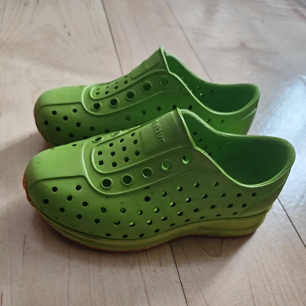 Native Kids Green Slip-On Shoes Size Toddler 8